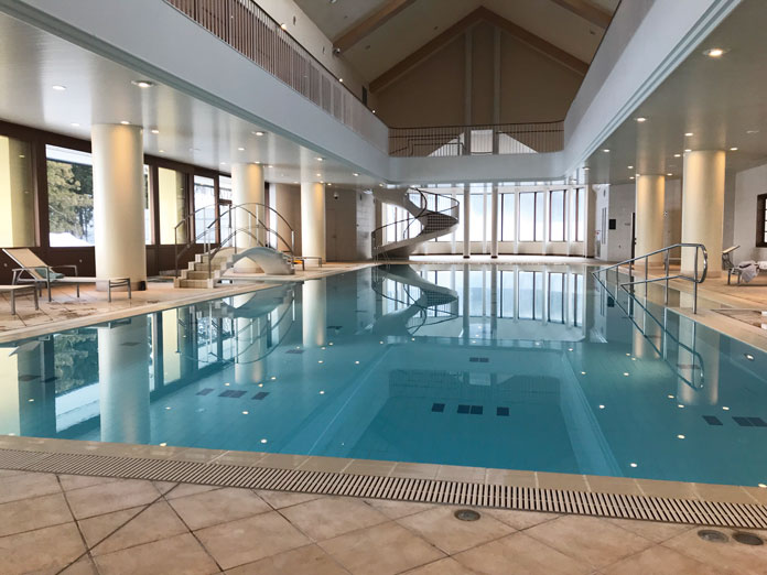Lotte Arai resort pool 