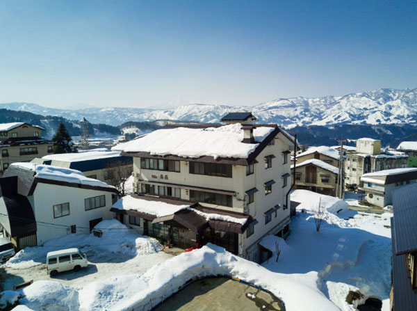 Villa Nozawa typically covered in snow