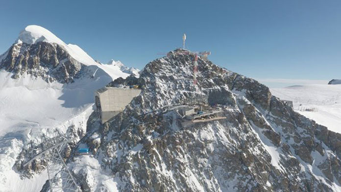 Construction of the top station Matterhorn Glacier Ride