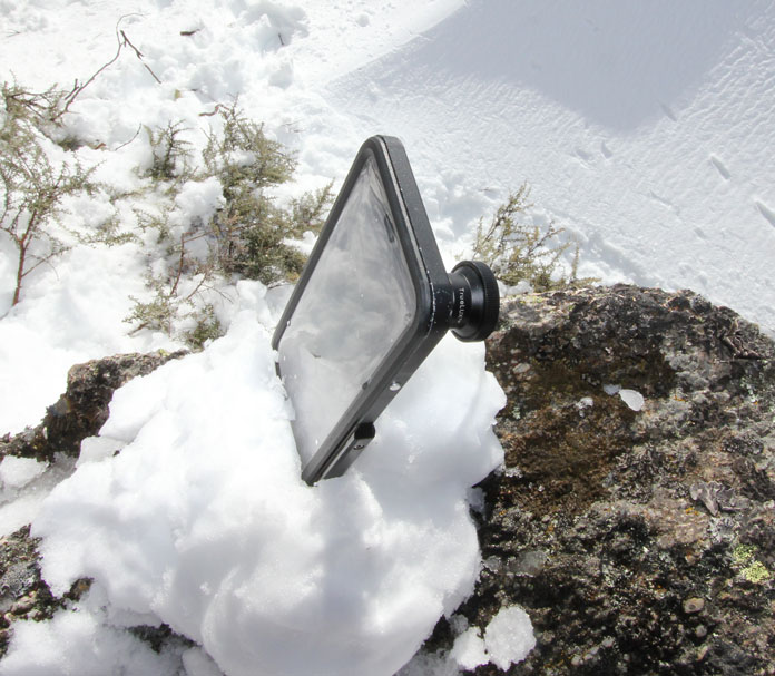 Using snow as the 'tripod' with a Hitcase PRO iphone case