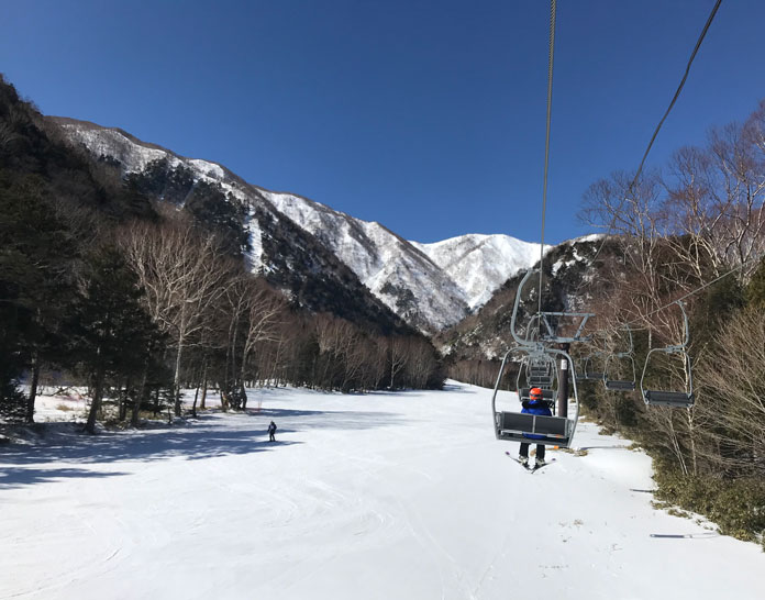 Double chairlift at Nikko Yumoto ski area