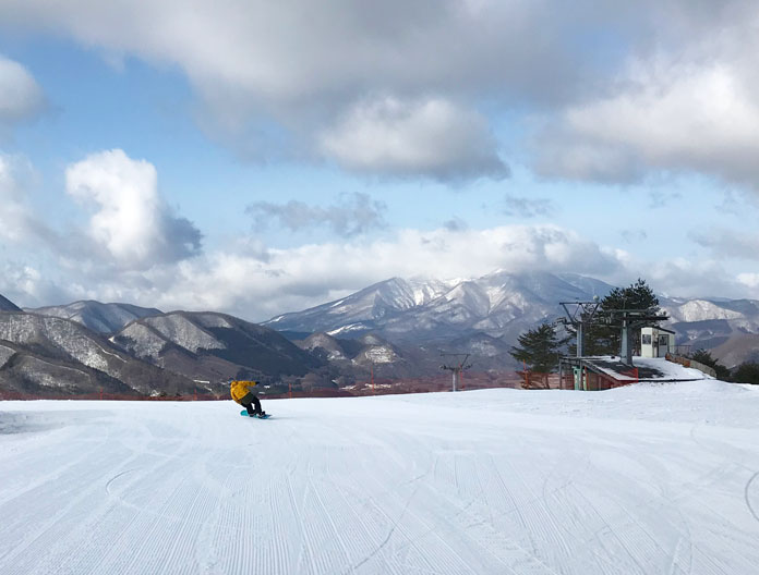 Snowboarding at Numajiri ski area, Aizu