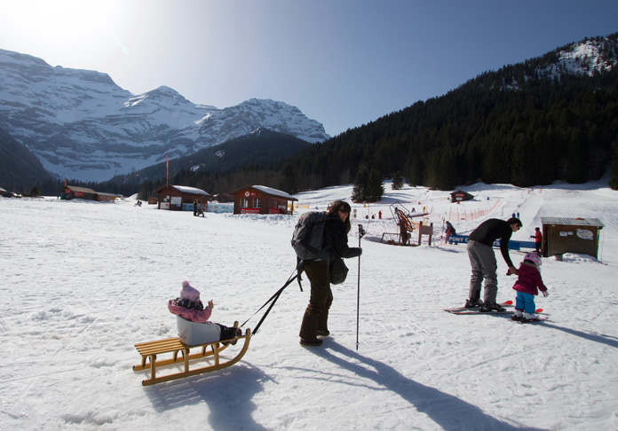 Sledging with a baby in Vilars