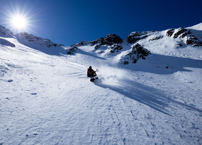 Snowboarding Avalanche Gullyat mt Feathertop
