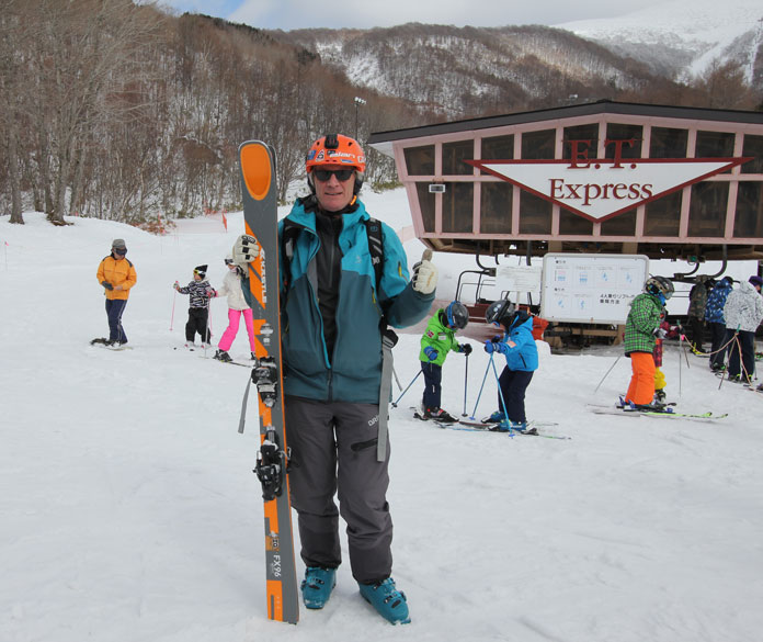 Showing the Kastle FX96 topsheet skiing in Japan