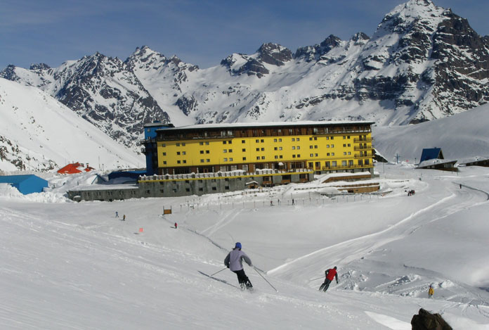 Skiing back to Hotel Portillo June 2005