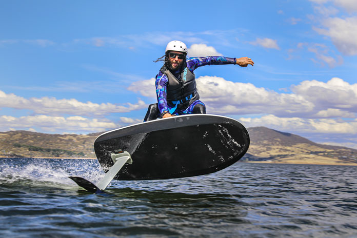 E-foil Surfing on Lake Jindabyne