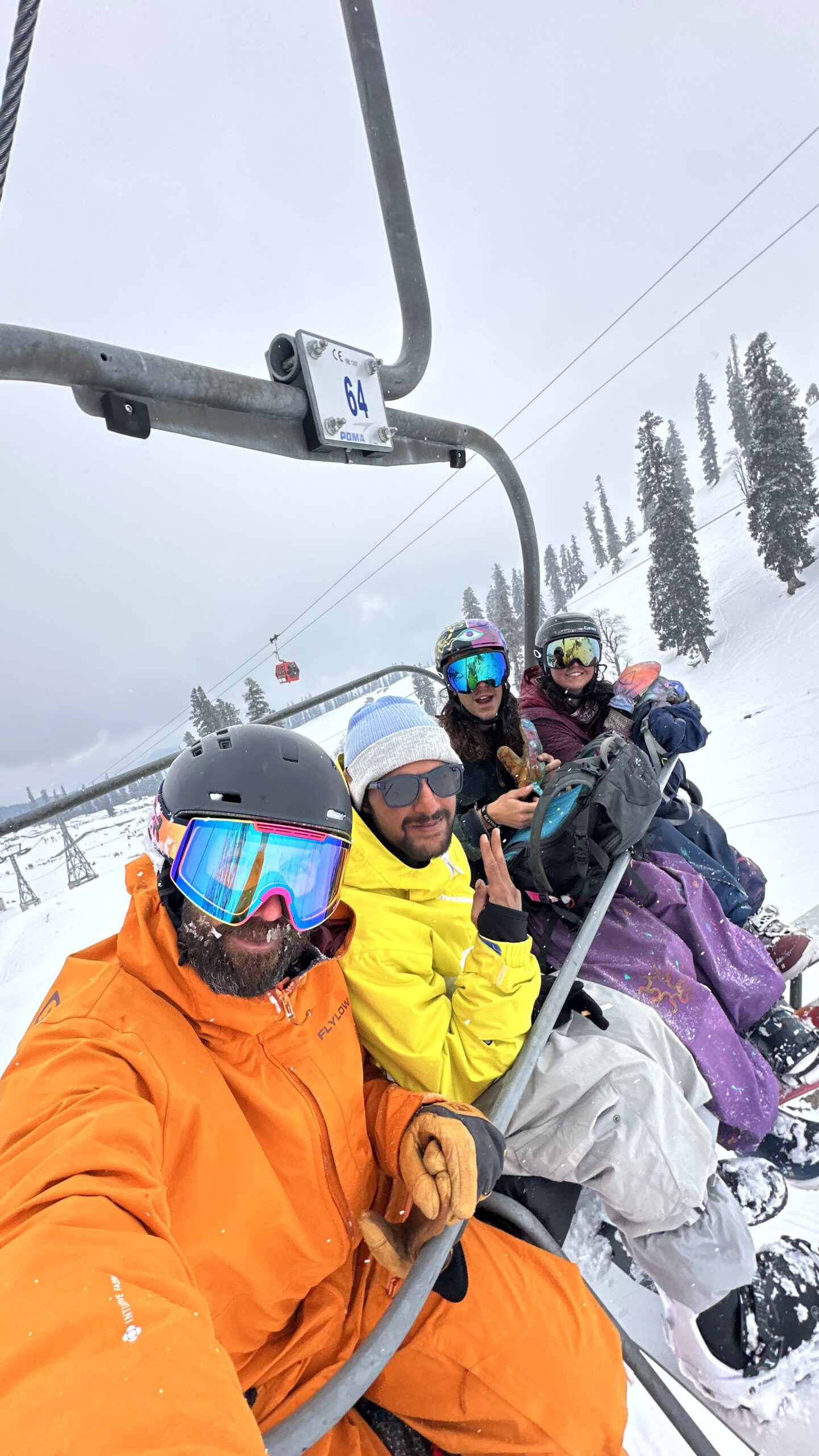 Steve Leeder skiing at Gulmarg